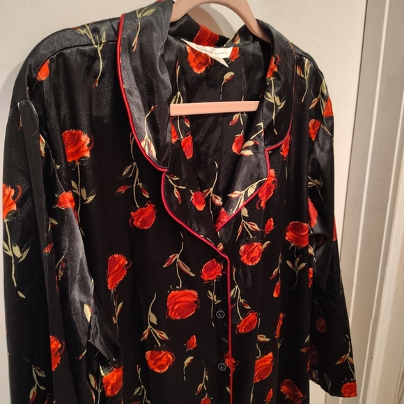 Avenue Body Women's Black Rose Print Nightgown 18/20 Romantic Comfy Lounge Wear - Picture 4 of 6